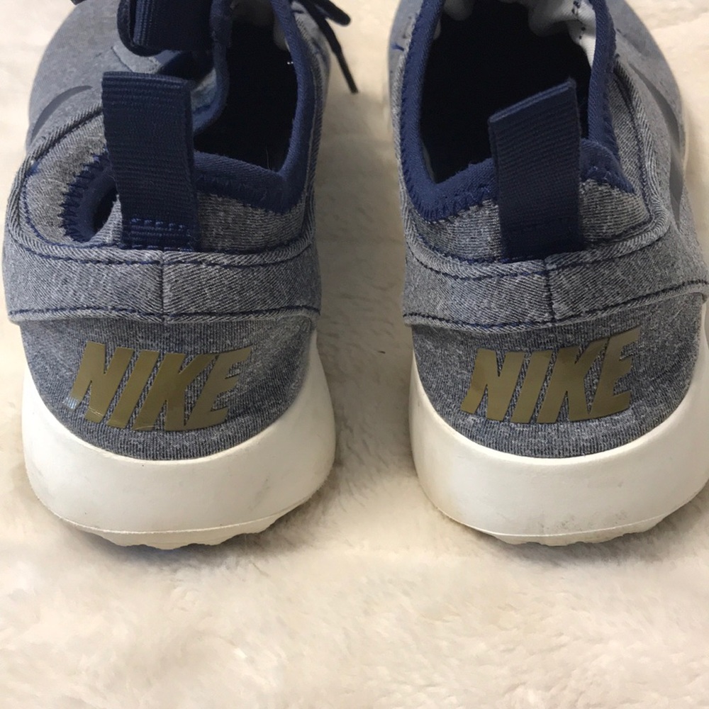 Nike’s - Picture 4 of 5